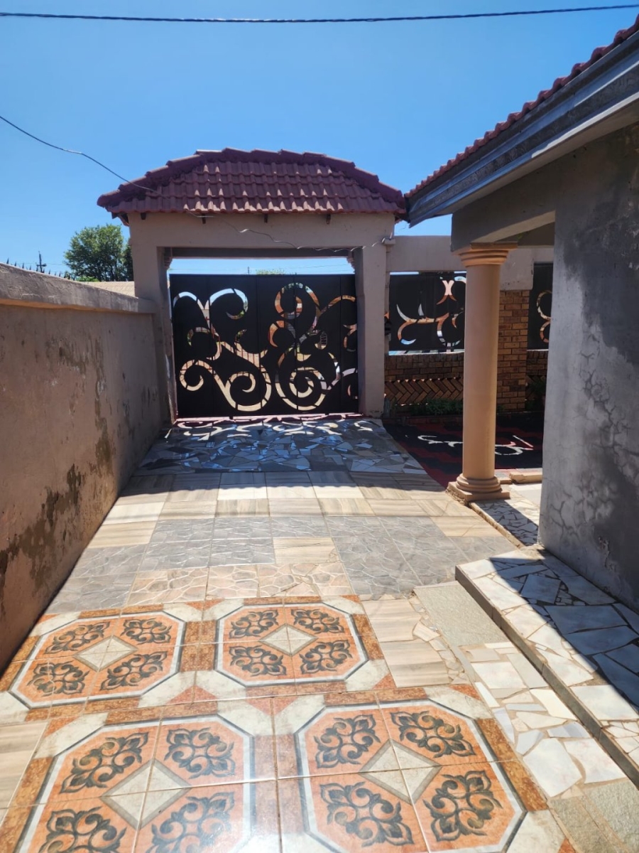 2 Bedroom Property for Sale in Jouberton North West